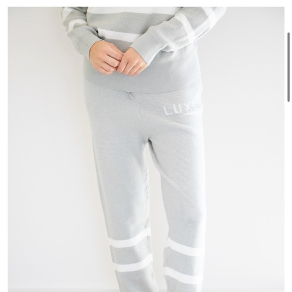 Priv Rian Lounge Set. Super soft lounge set. Material content is not listed. - Picture 4 of 14